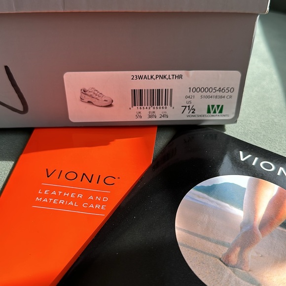 Vionic 23Walk Walking Shoe - Women's NWT White Leather Pink Blue new in Box - Picture 4 of 11